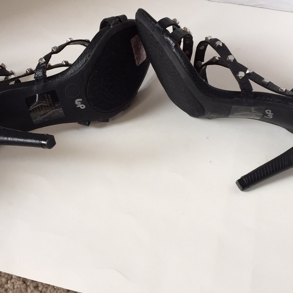 Mossimo Black Dallas heels  with Chrome Stus - Picture 6 of 6